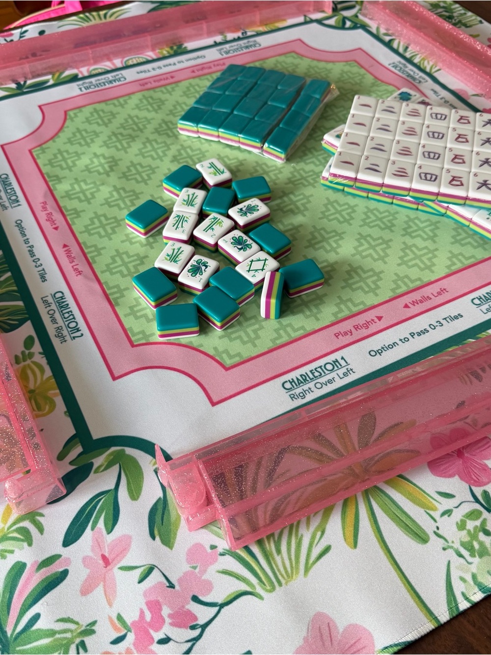 American Mahjong Pink Tropical Set - tiles, mat, racks, shuffle cards - Picture 13 of 16